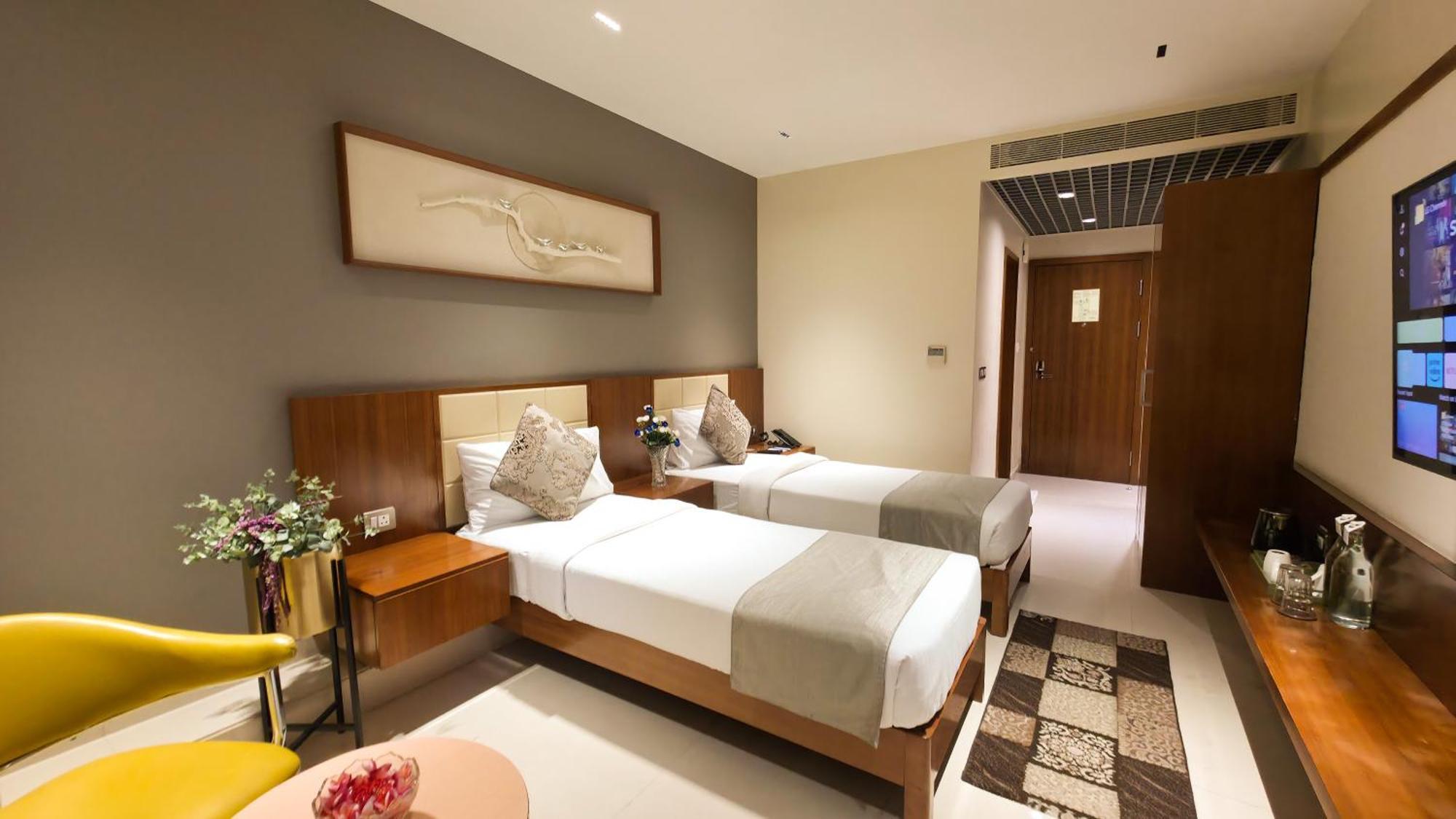 Morvee Hotels Durgapur Ngoại thất bức ảnh