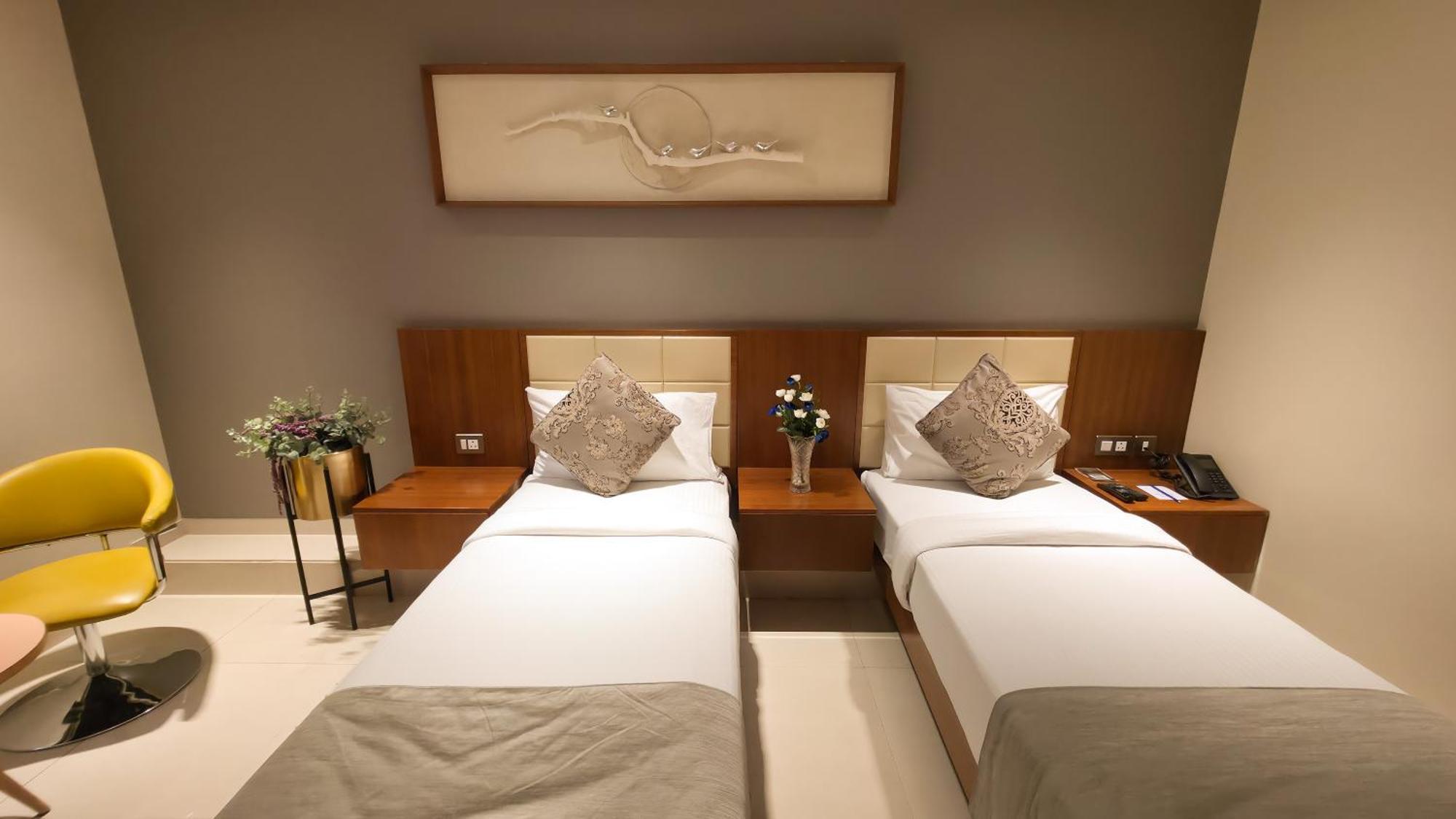 Morvee Hotels Durgapur Ngoại thất bức ảnh